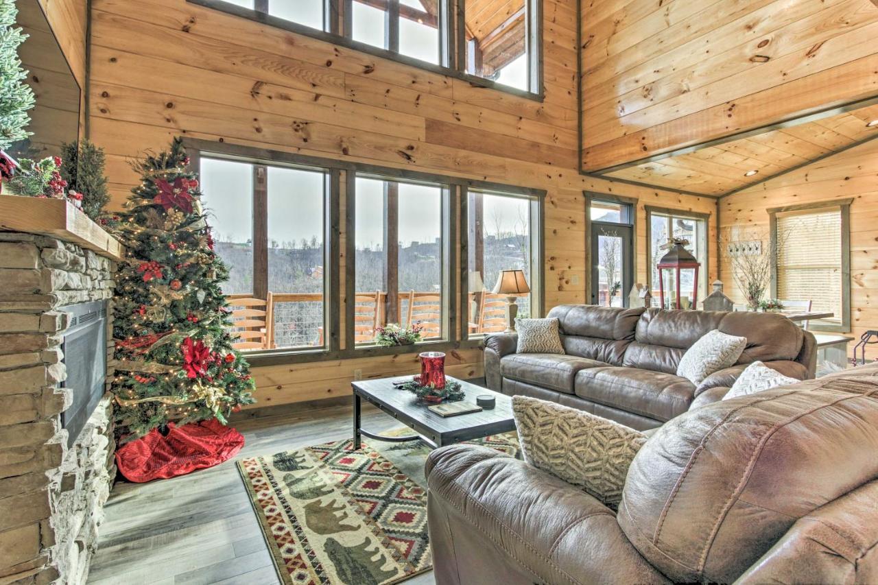 Villa Smoky Mountain Hideaway With Hot Tub, Deck And Views! Gatlinburg Exterior foto