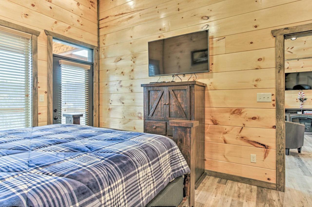 Villa Smoky Mountain Hideaway With Hot Tub, Deck And Views! Gatlinburg Exterior foto