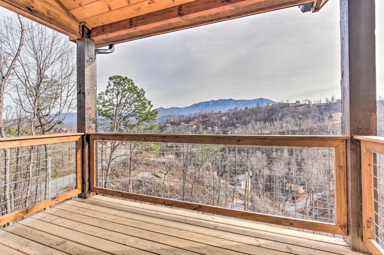 Villa Smoky Mountain Hideaway With Hot Tub, Deck And Views! Gatlinburg Exterior foto