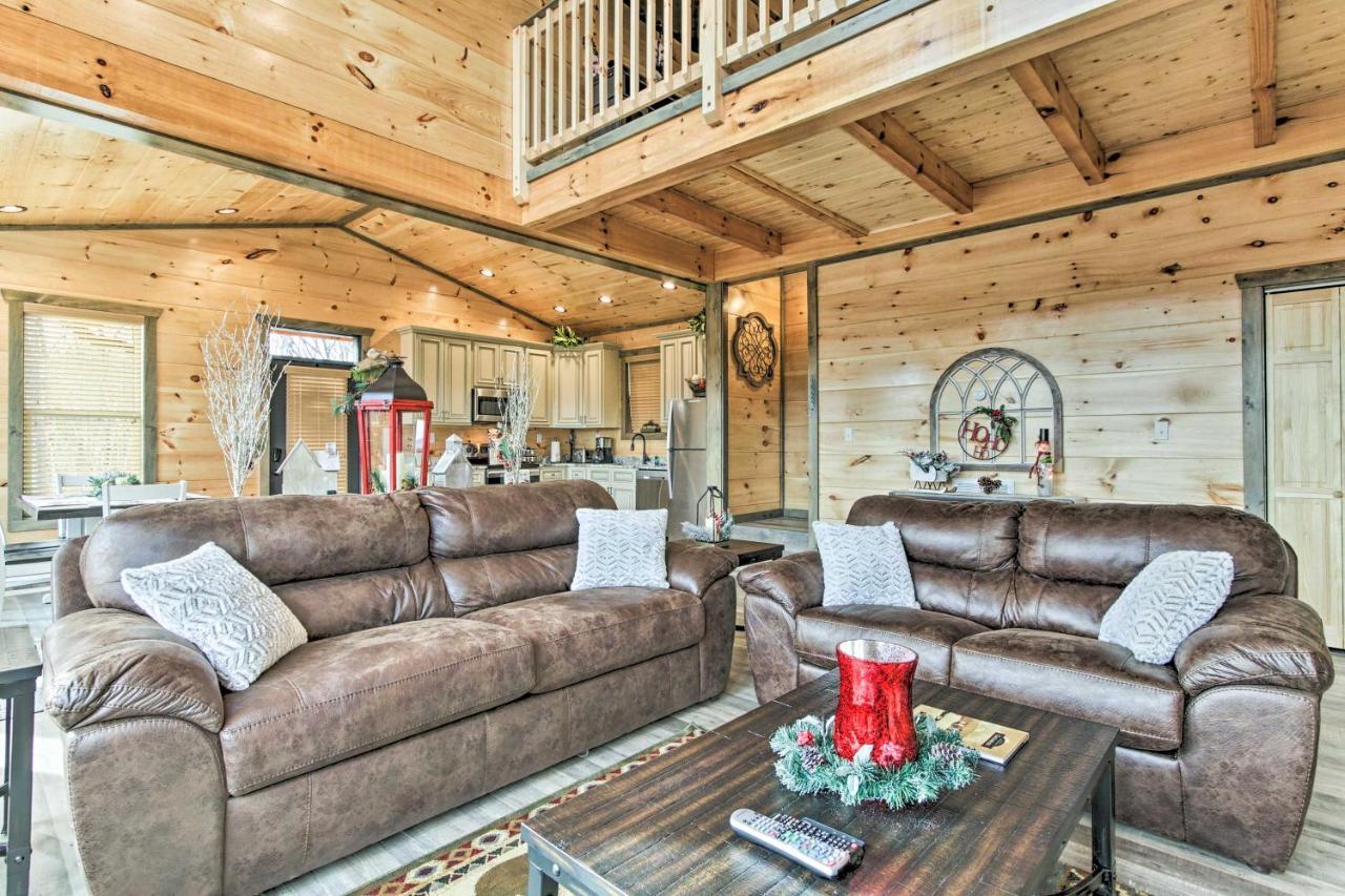Villa Smoky Mountain Hideaway With Hot Tub, Deck And Views! Gatlinburg Exterior foto